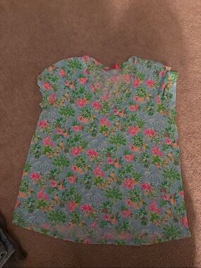 Lilly Pulitzer Blue Floral Short Sleeve V-Neck Tee